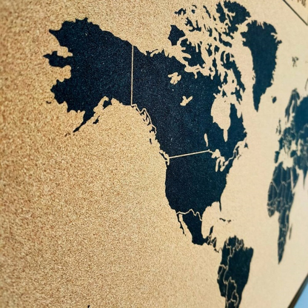 Tableau en liège carte du monde : folie colorée - 90 x 60 cm