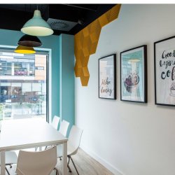 Decoratieve kurkwand GEEL 3D STRIPE