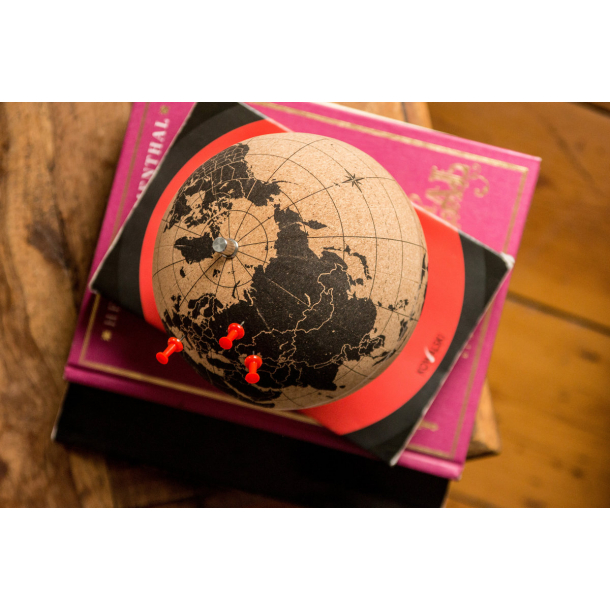Large black natural cork globe 25cm - perfect for any globetrotter and travel enthusiast!